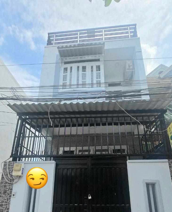 Bán nhà 3 lầu đường số 4, phường Long Trường, quận 9